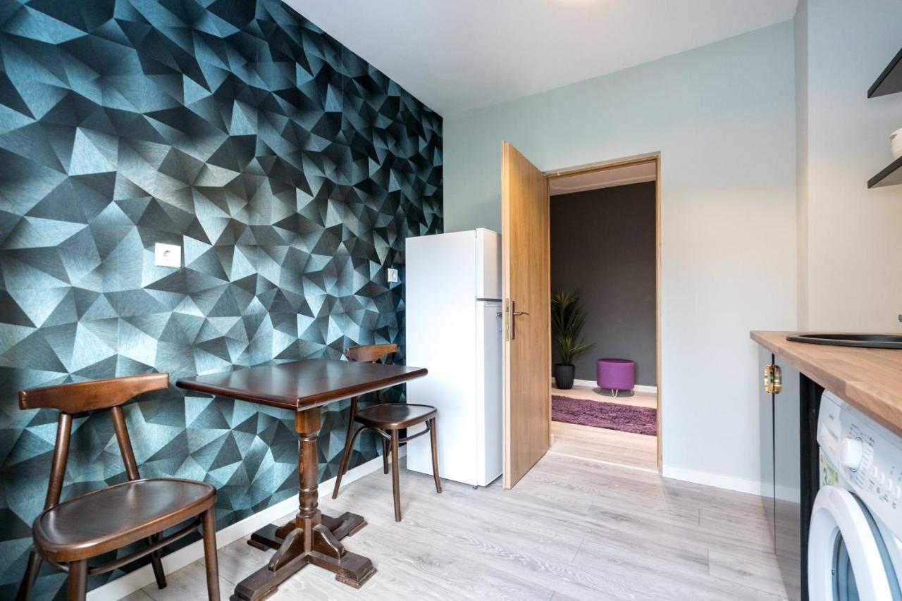 Felicity Apartment By The Park Boekarest Buitenkant foto